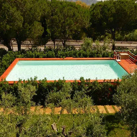 Collina Apartment *